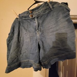 Lane Bryant shorts size 26 (blue)